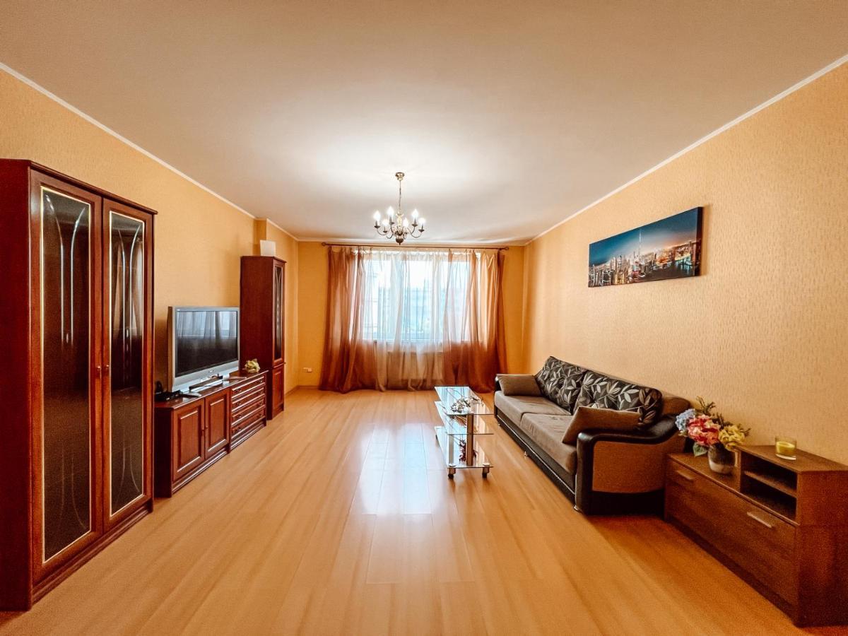 Cozy Apartments On The Left Bank Kyiv Exterior photo