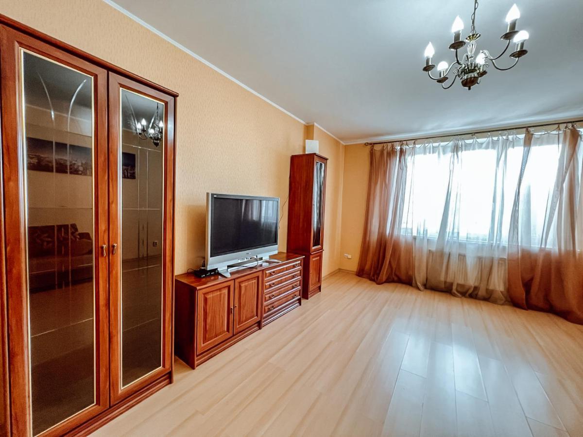 Cozy Apartments On The Left Bank Kyiv Exterior photo