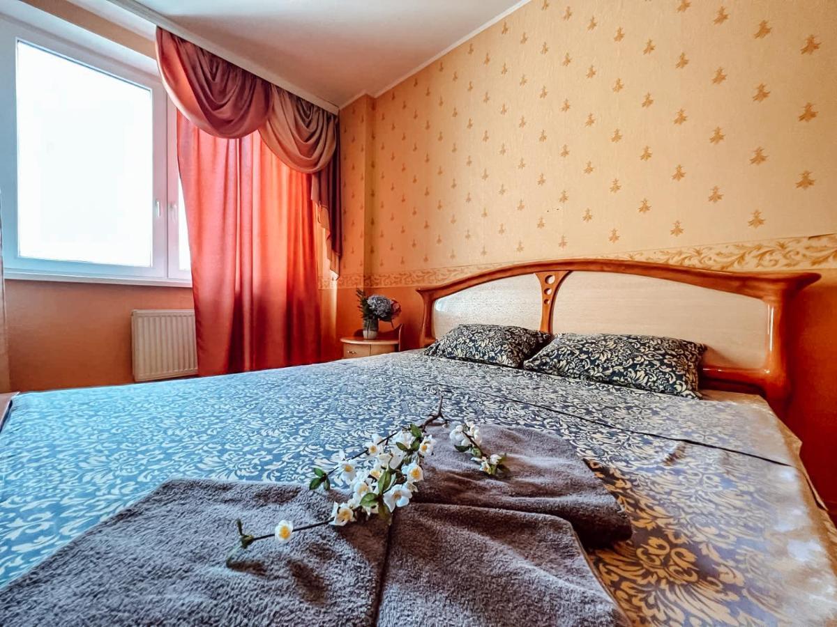 Cozy Apartments On The Left Bank Kyiv Exterior photo
