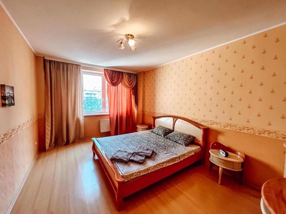 Cozy Apartments On The Left Bank Kyiv Exterior photo